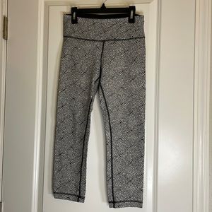 Lululemon floral patterned crop leggings